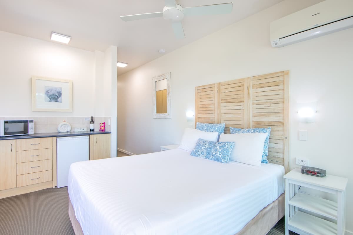 Camera Superior, 1 letto queen, vista oceano | Materassi a doppio strato, minibar, ferro/asse da stiro, Wi-Fi gratuito