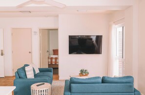 2 Bedroom Self Contained Poolside Unit (Non-Smoking) | Living area | 106-cm TV with digital channels