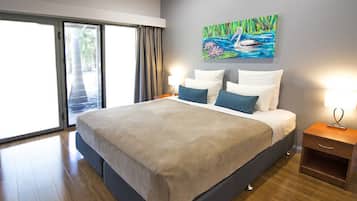 King Room | Premium bedding, in-room safe, desk, blackout drapes