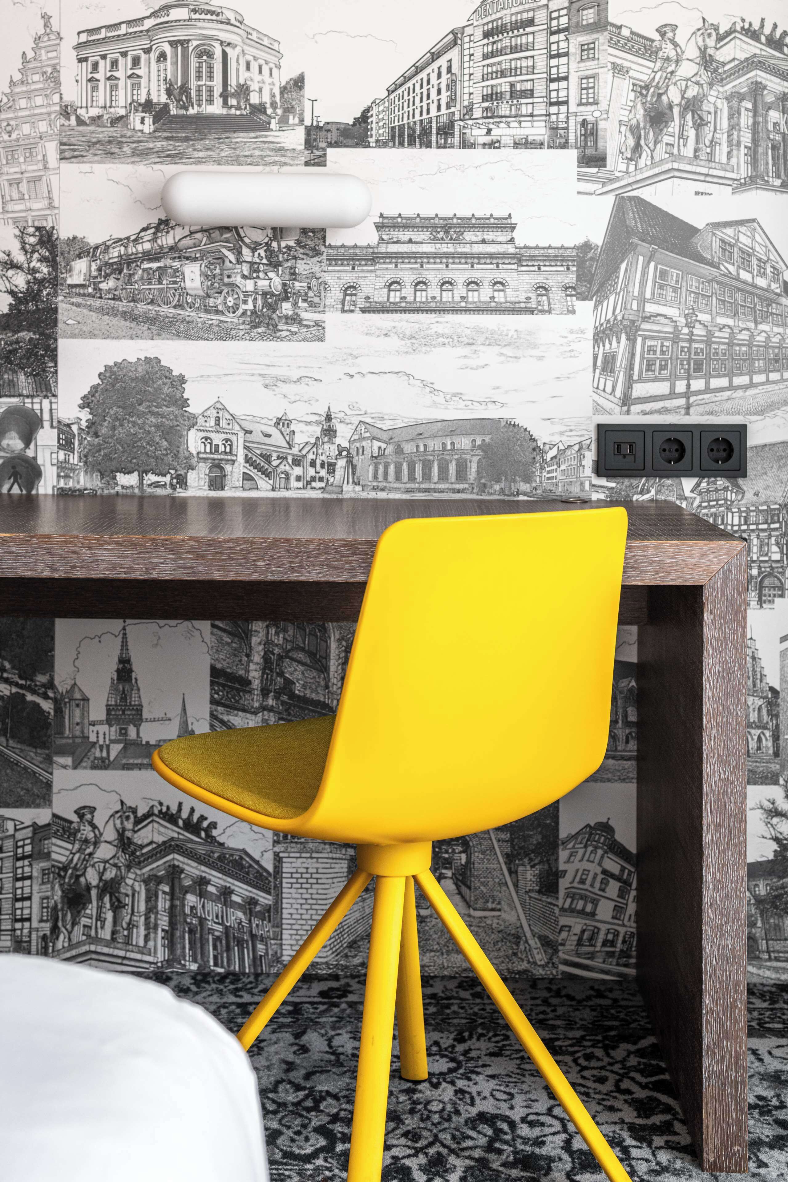 penta plus room | egyptian cotton sheets, premium bedding, in-room safe, desk