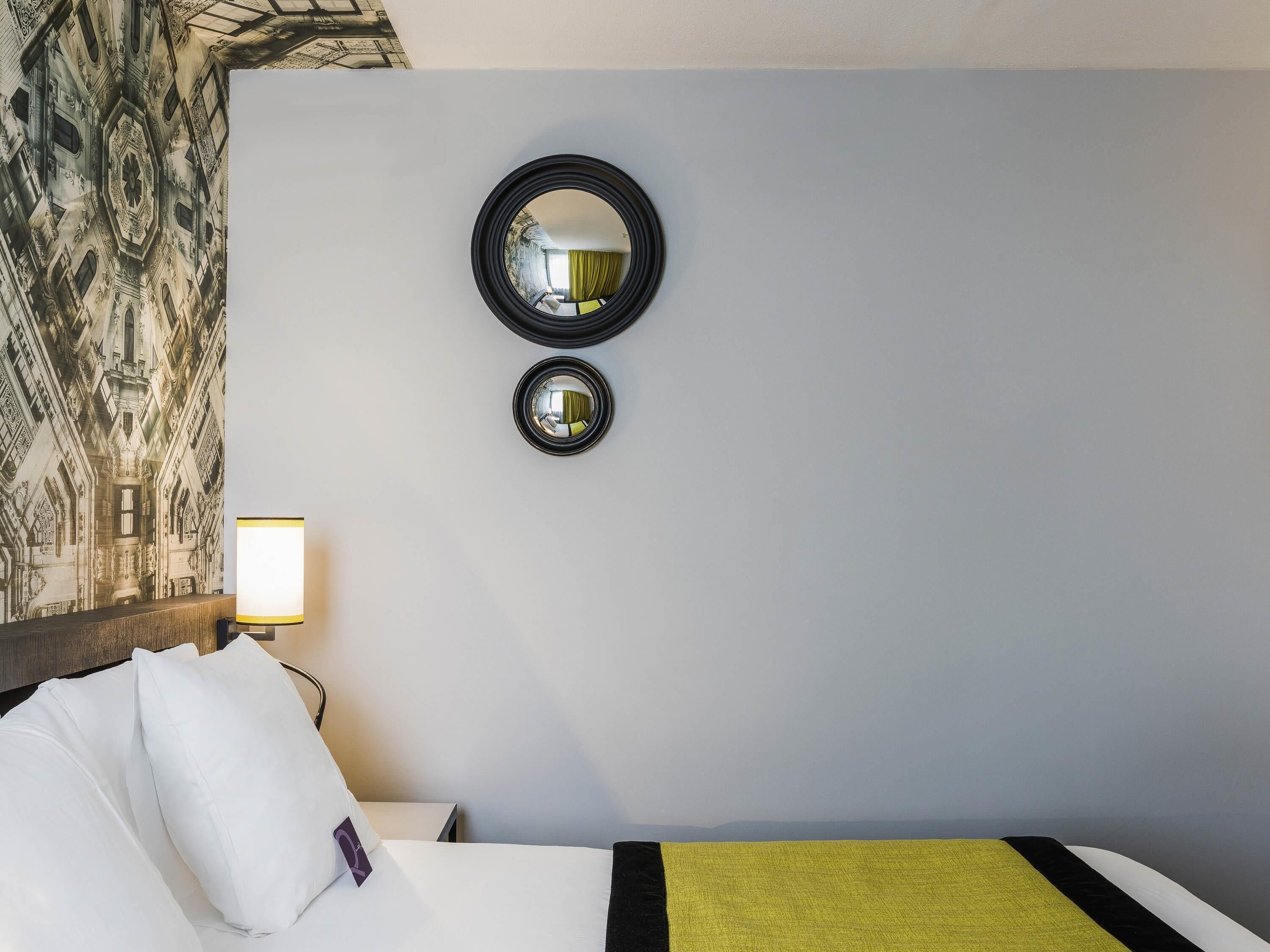 Ropa de cama de alta calidad y colchones con acolchado adicional