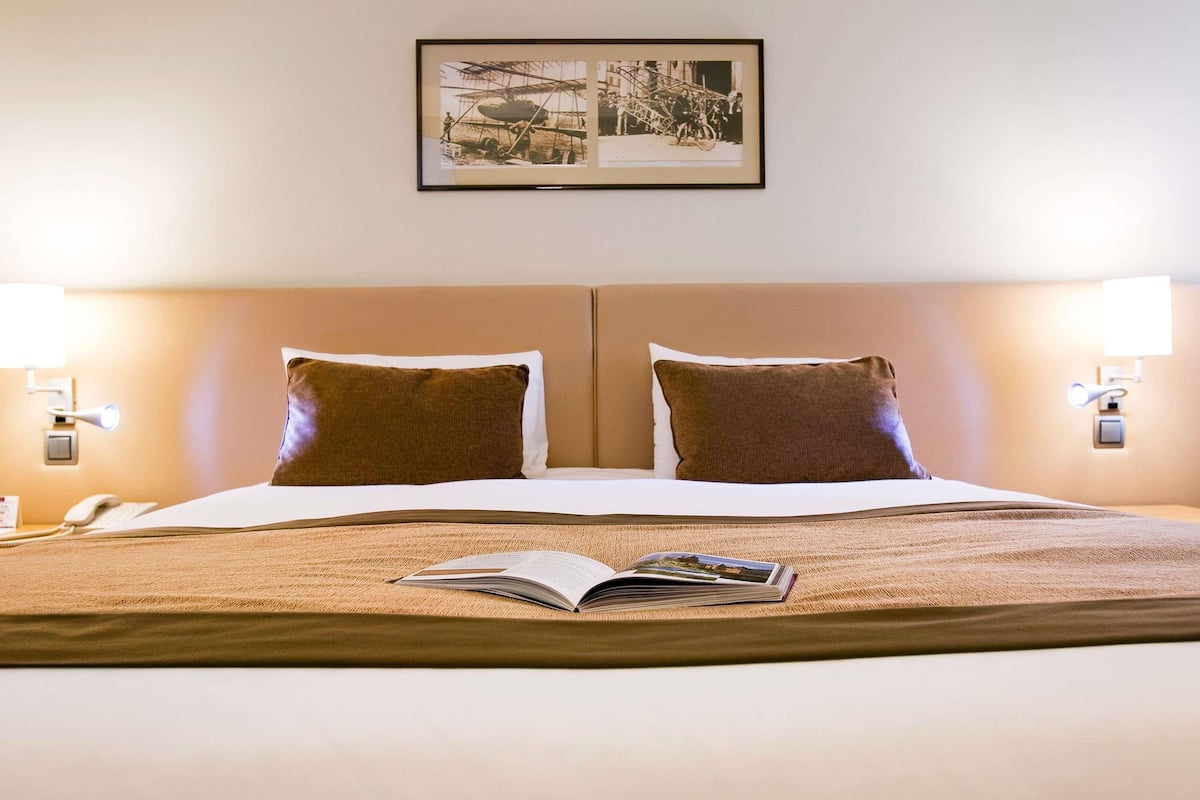 Classic-Zimmer, 1 Doppelbett | Hochwertige Bettwaren, Pillowtop-Betten, Zimmersafe, Schreibtisch