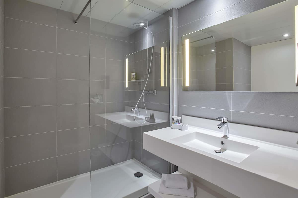 Premium bedding, pillowtop beds, in-room safe, desk