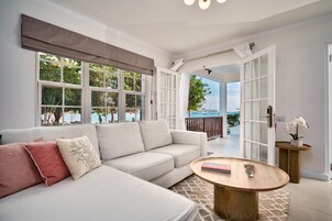 Suite (Westside) | 1 bedroom, Egyptian cotton sheets, premium bedding, minibar