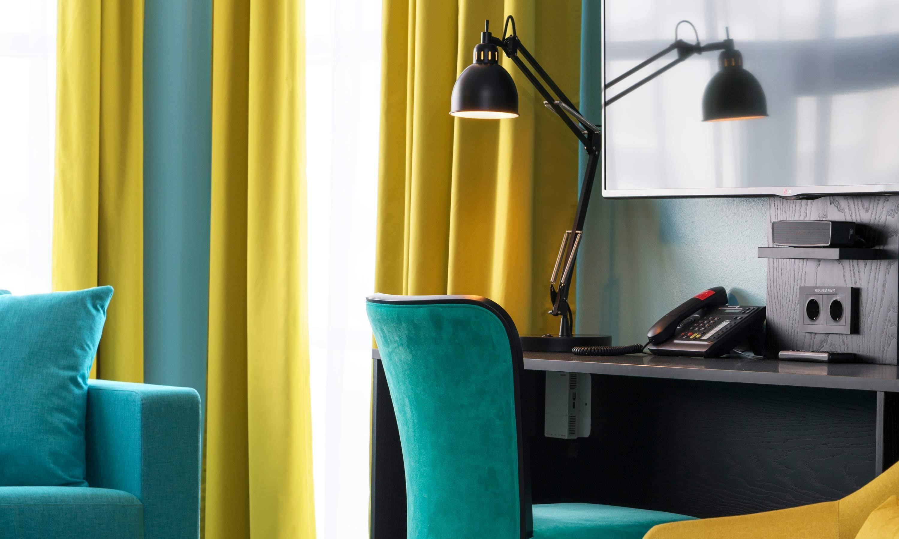 superior room, non smoking | premium bedding, minibar, in-room safe, desk