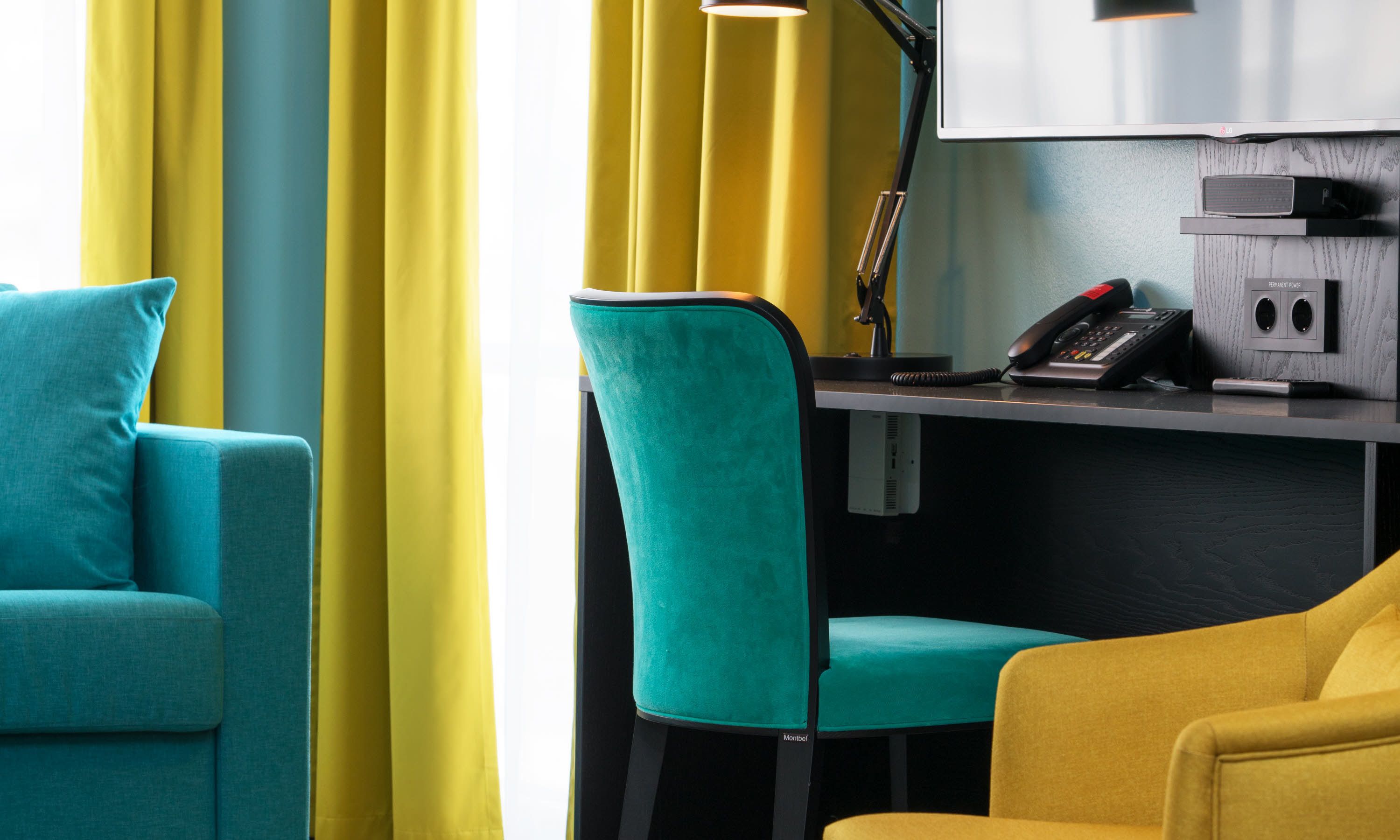 superior room, non smoking | premium bedding, minibar, in-room safe, desk