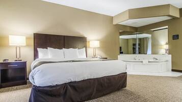 Desk, laptop workspace, iron/ironing board, free WiFi