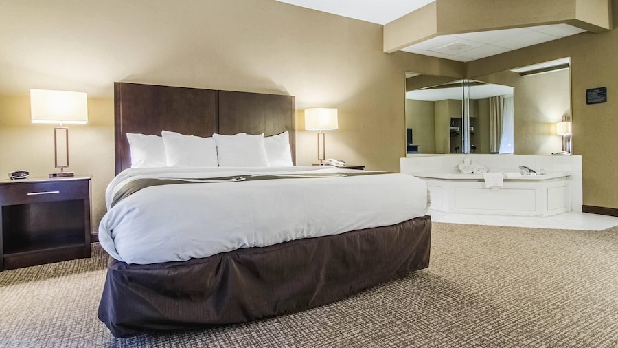 Quality Suites Graham - Burlington South