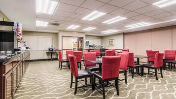 Café da manhã continental grátis todos os dias