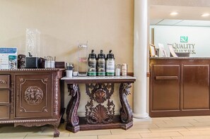Free daily continental breakfast - Quality Suites Graham - Burlington South (Graham)