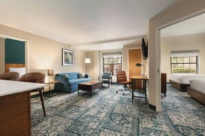 Suite, 1 Double Bed | Premium bedding, in-room safe, desk, laptop workspace