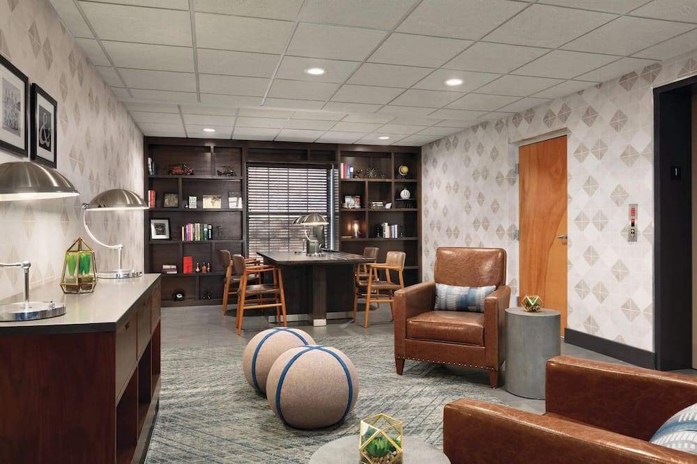 Four Points by Sheraton Raleigh Arena