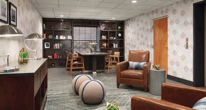 Four Points by Sheraton Raleigh Arena