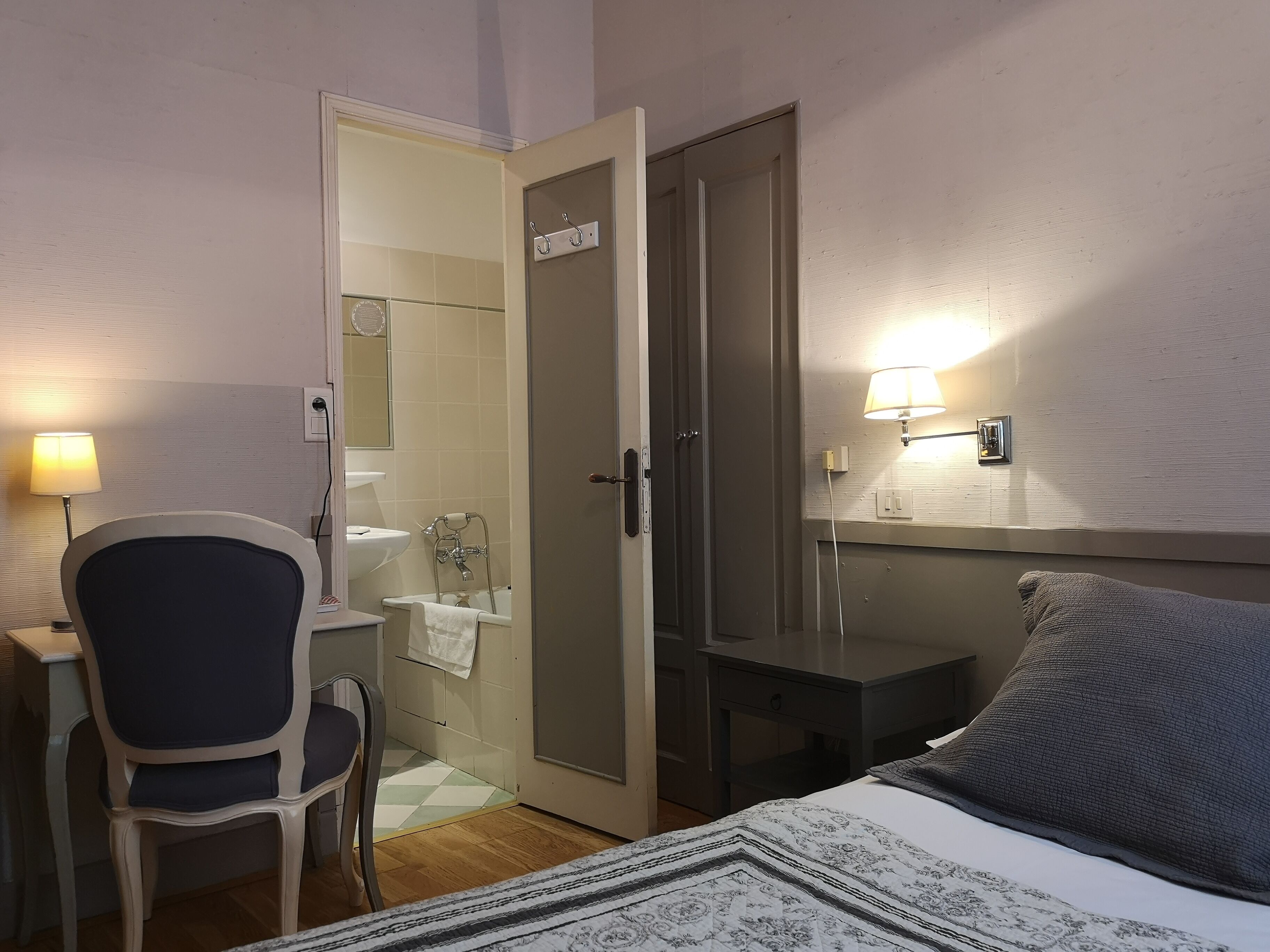 Standard Single Room, 1 Bedroom, Non Smoking | Premium bedding, individually decorated, individually furnished, desk