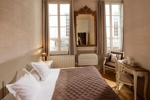 Chambre Standard avec lits jumeaux | Literie de qualité supérieure, décoration personnalisée