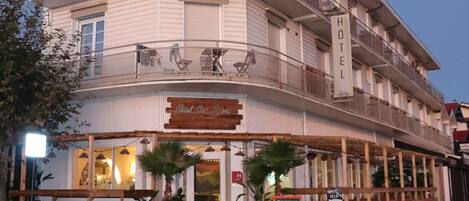 Fachada de la propiedad