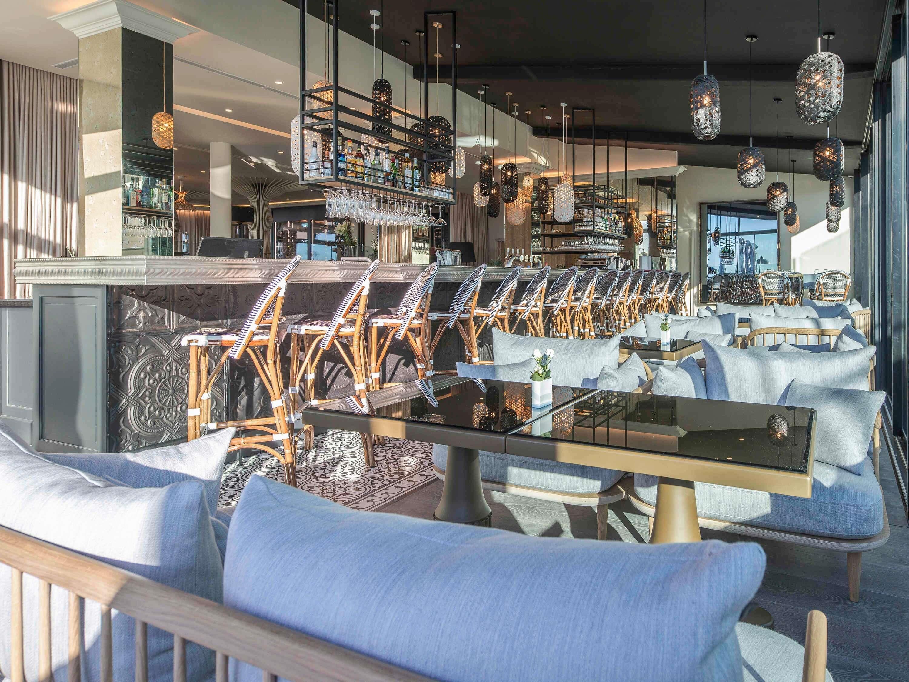 Daily buffet breakfast (EUR 25 per person)