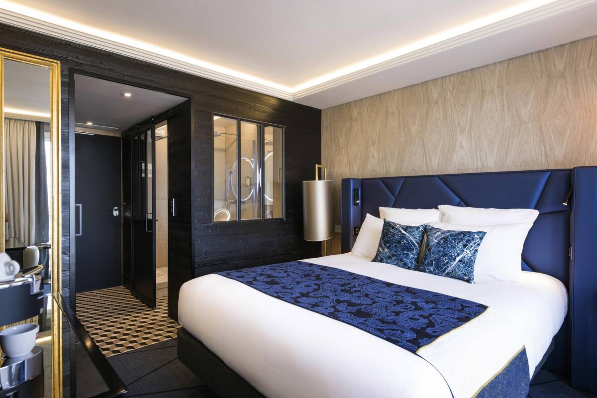 premium bedding, down duvets, pillow-top beds, minibar