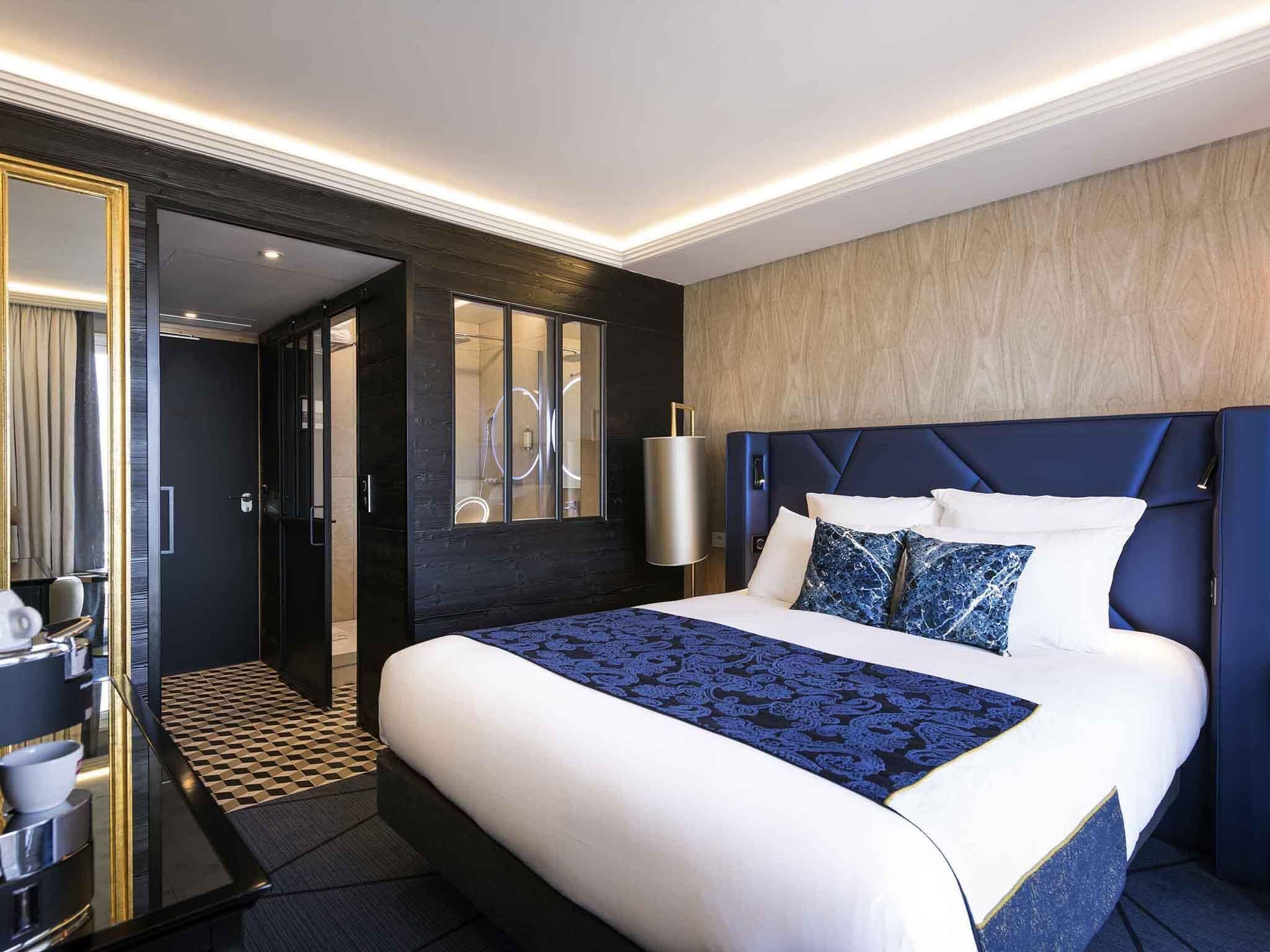 Superior Room, Inland View, 1 Queen-Size Bed | Premium bedding, down comforters, pillowtop beds, minibar