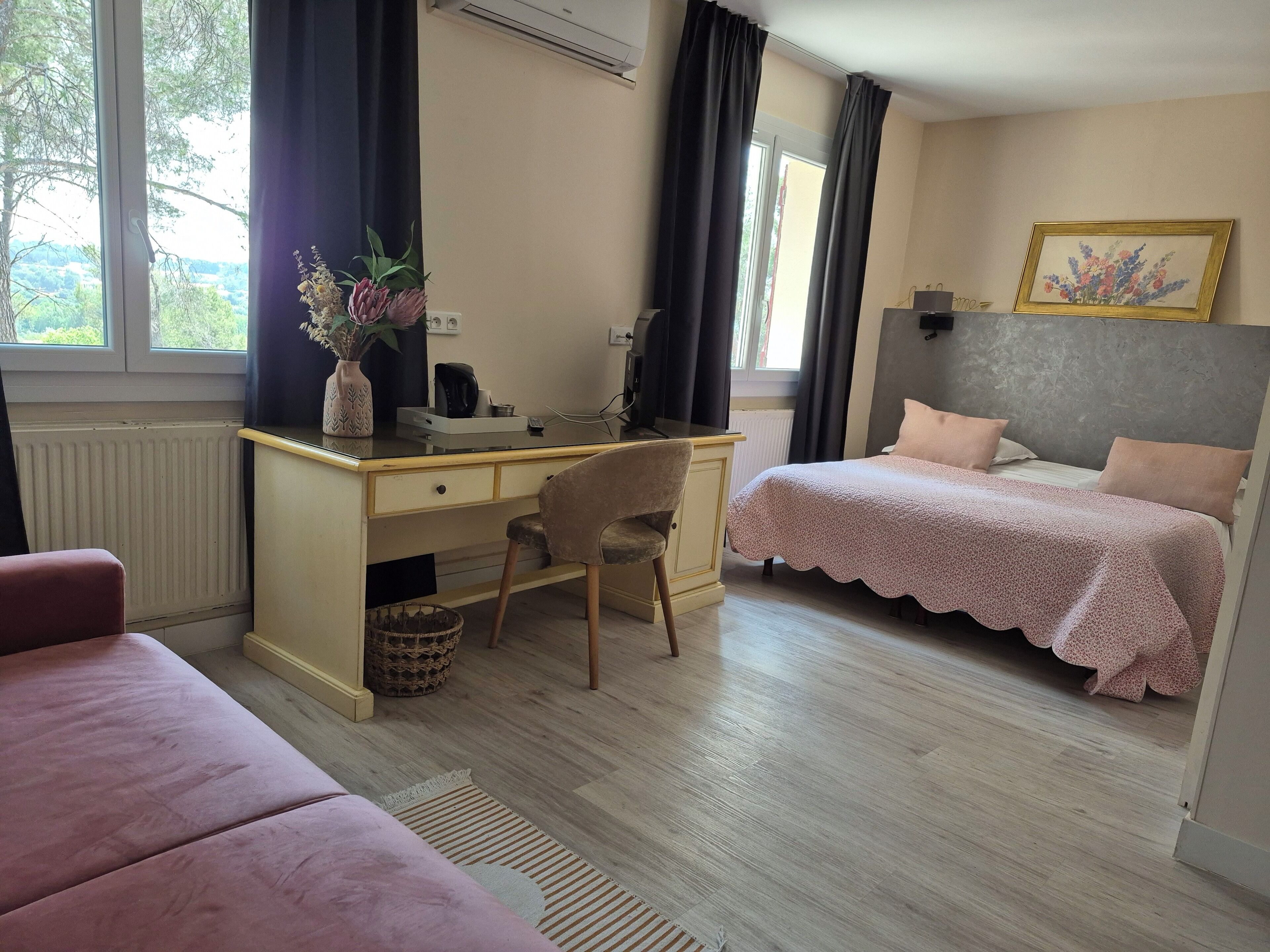 Foto - Hôtel Le Mas des Ecureuils