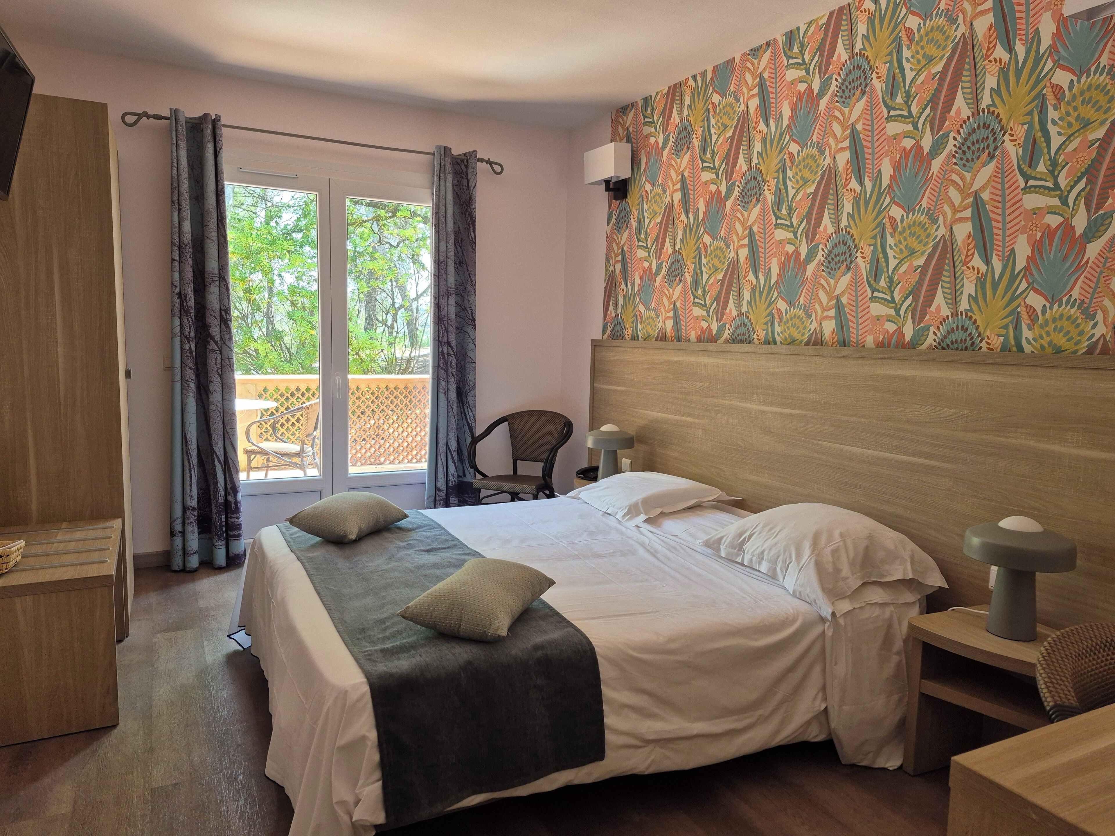 Photo - Hôtel Le Mas des Ecureuils