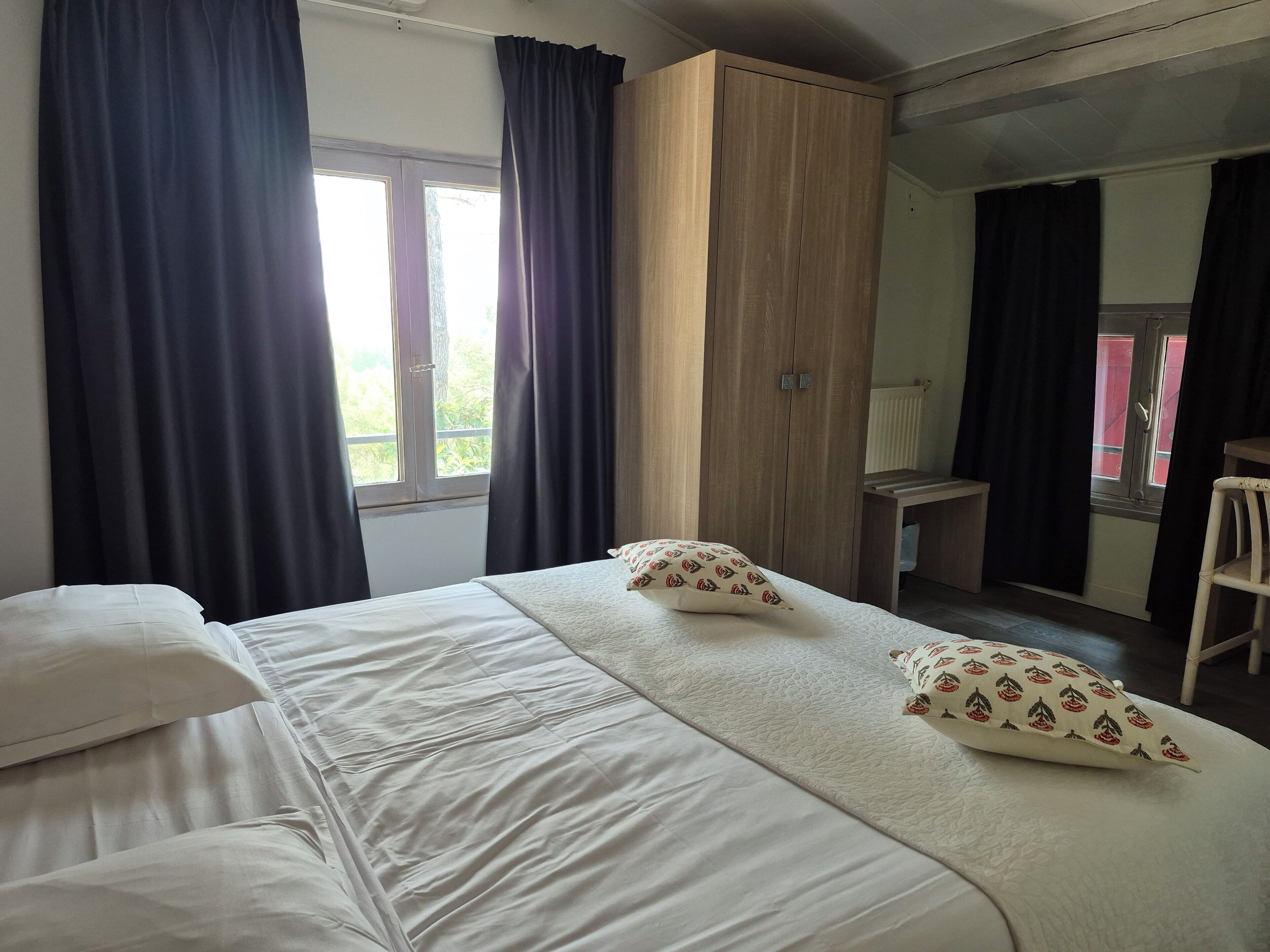 Foto - Hôtel Le Mas des Ecureuils