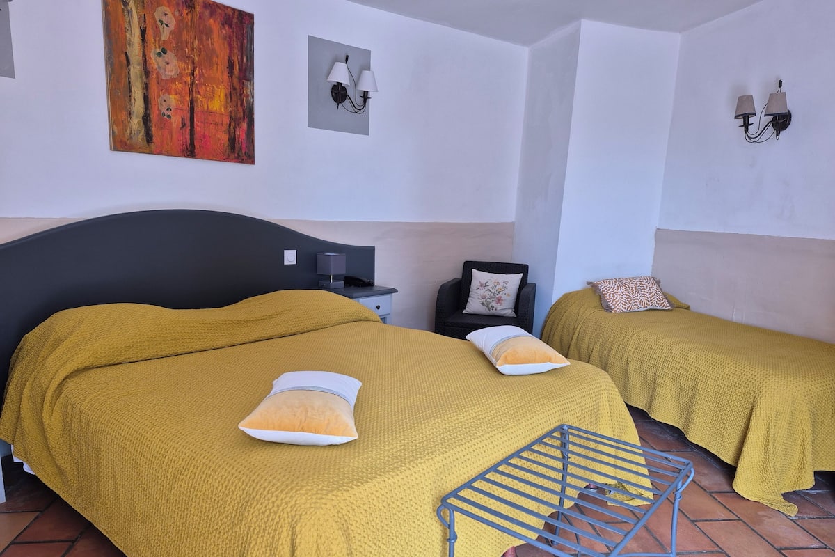 Minibar, in-room safe, individually decorated, desk