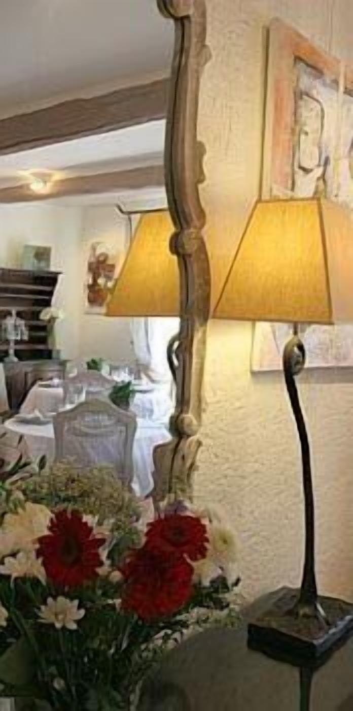 xxx-suite | interior detail