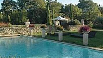 xxx-sup | Piscine extérieure