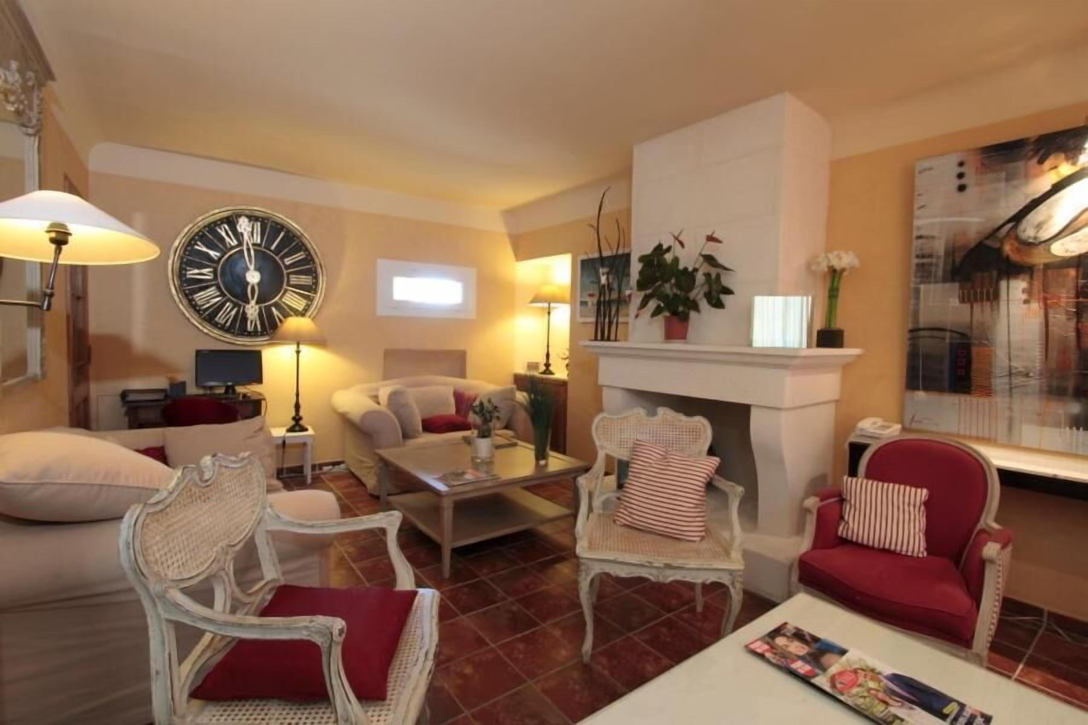 50-cm tv with cable channels