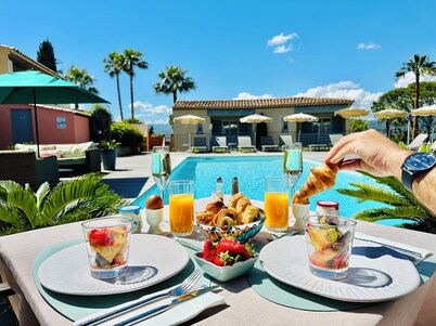 Hôtel Les Capucines - Saint Tropez