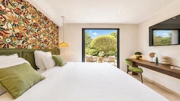 Deluxe Double Room, 1 Queen Bed, Terrace