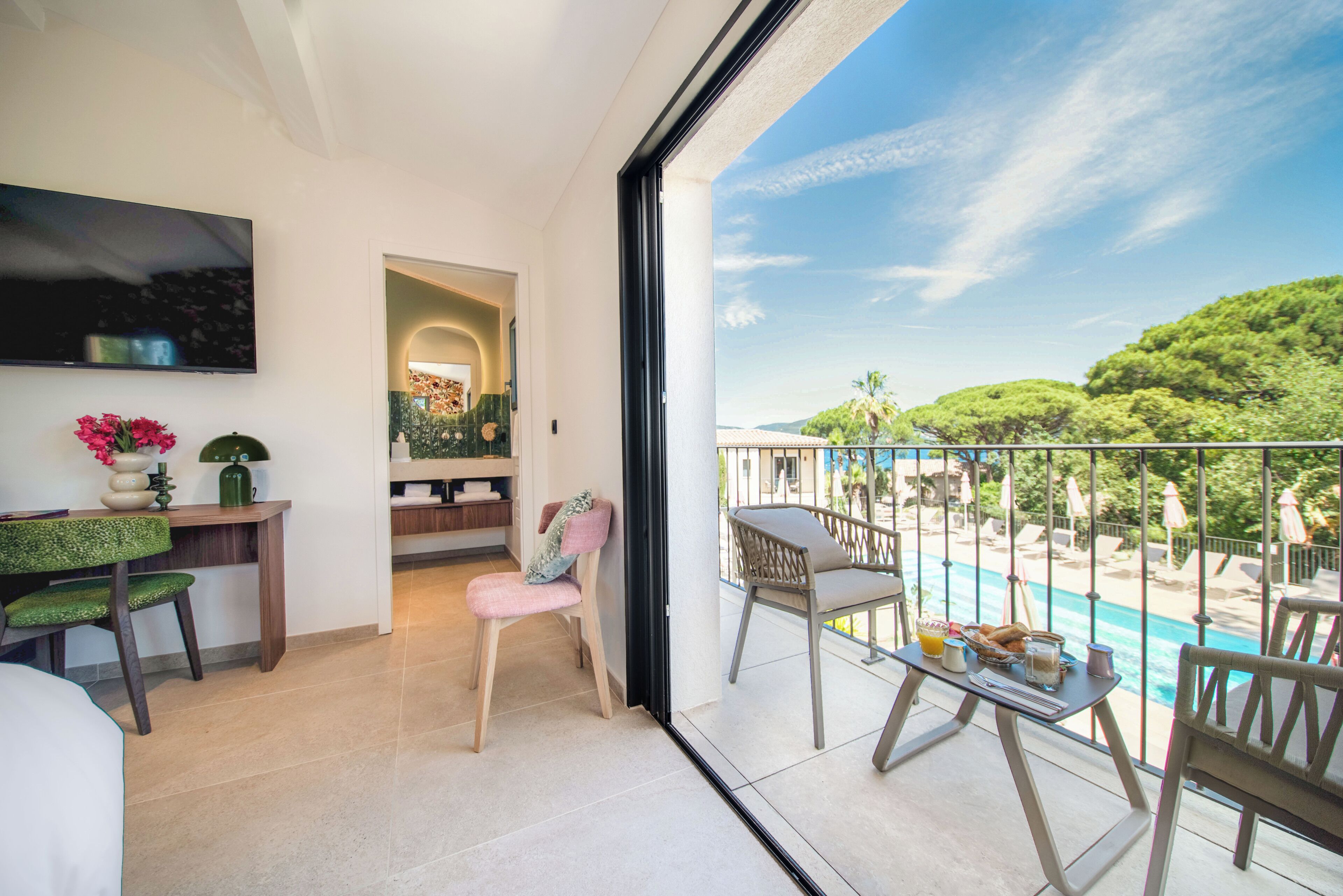 Premium Room, 1 Queen Bed, Terrace | Terrace/patio