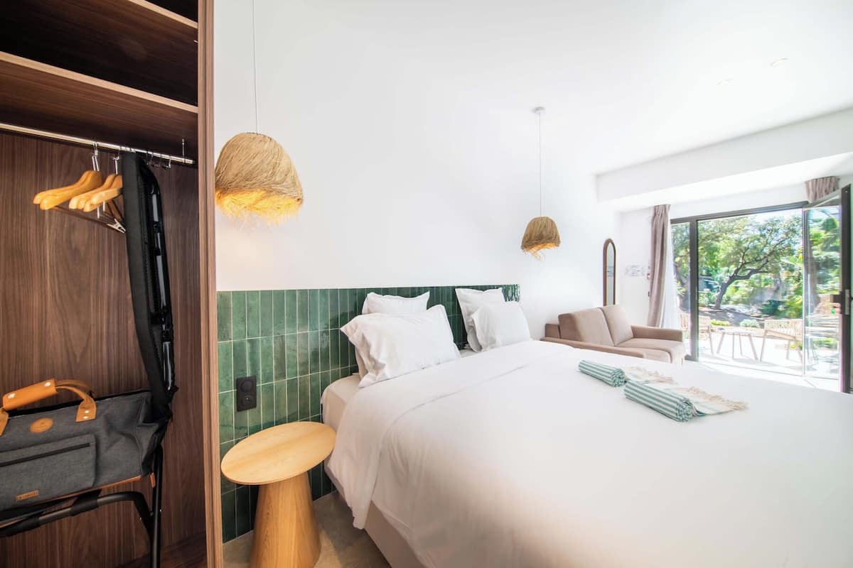 Junior Suite, 1 Queen Bed with Sofa bed, Terrace