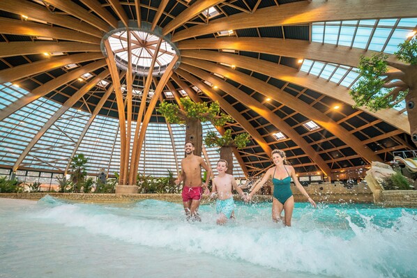 Indoor pool, seasonal outdoor pool, free pool cabanas, pool loungers