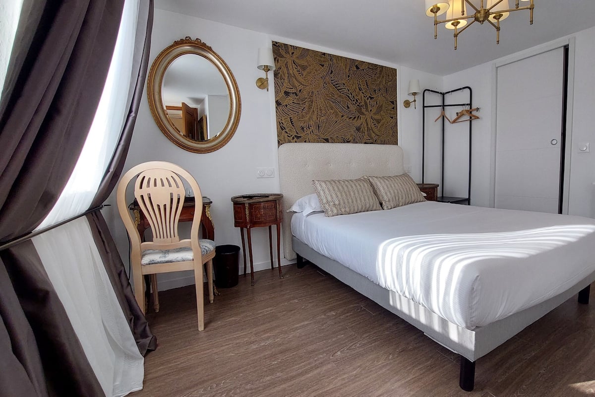 Standard Double Room, 1 Double Bed | Premium bedding, individually decorated, desk, blackout drapes