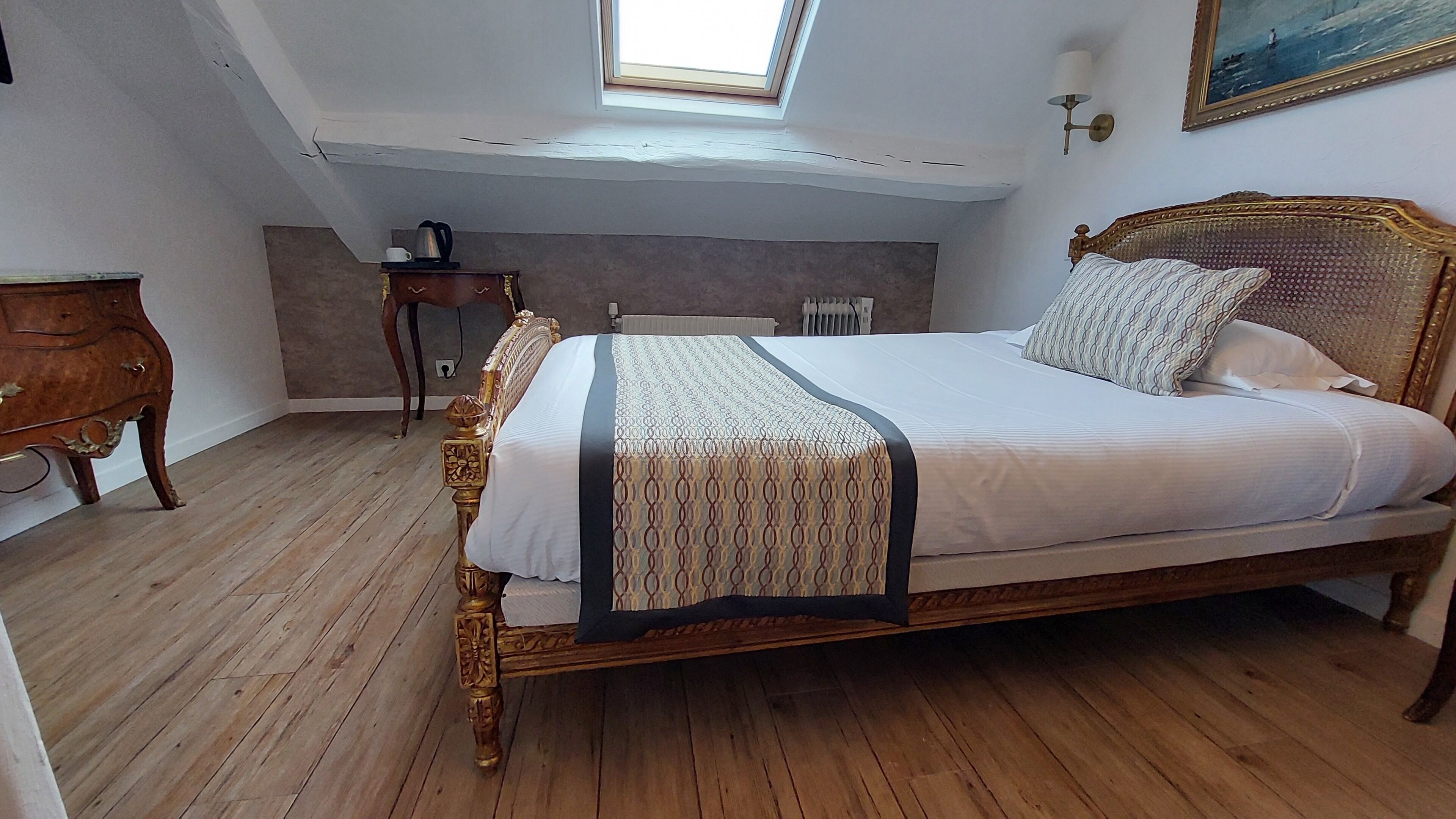Ropa de cama de alta calidad, decoración personalizada y escritorio 
