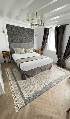 Superior Double Room | 1 bedroom, premium bedding, individually decorated, desk