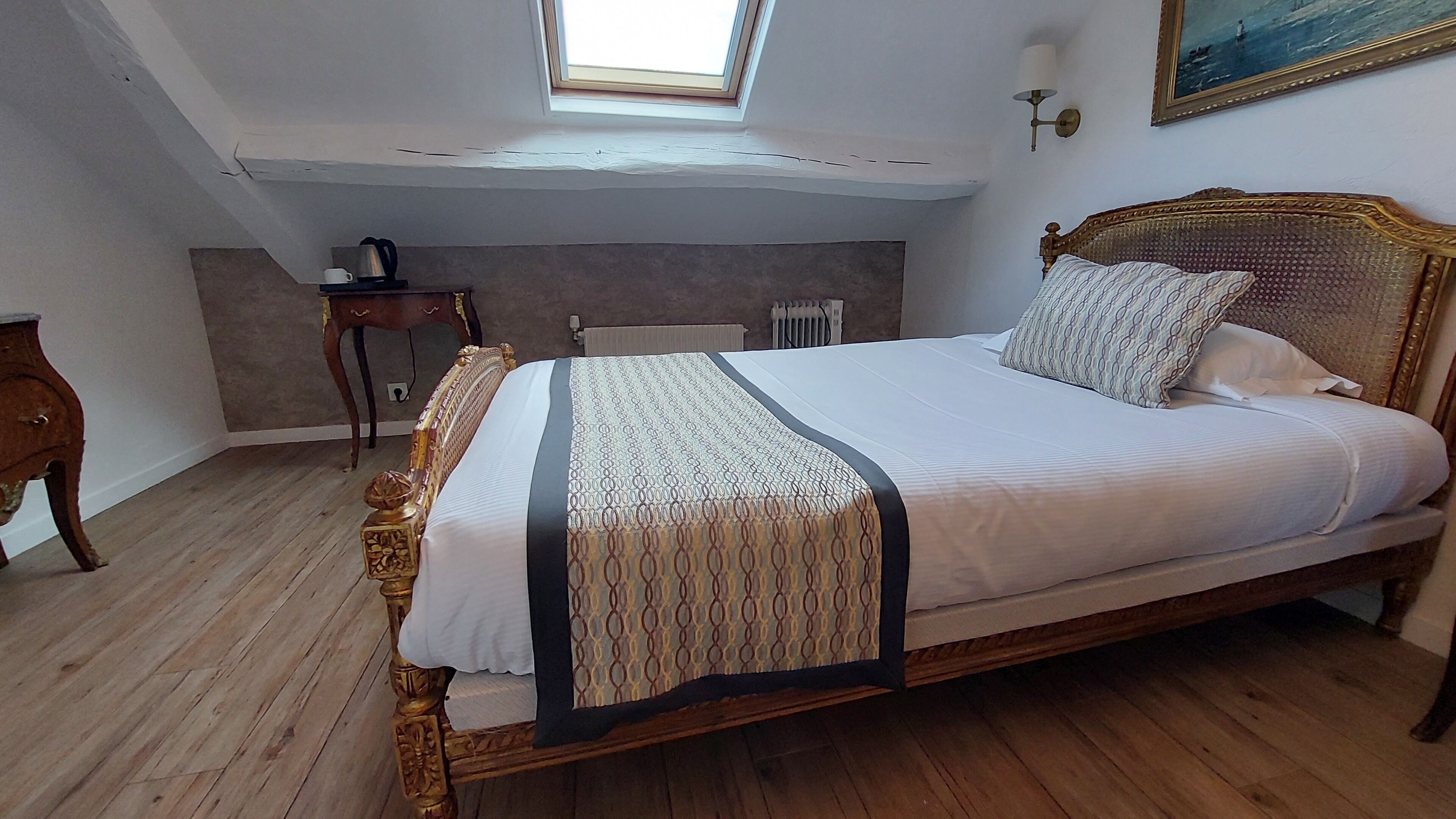 Ropa de cama de alta calidad, decoración personalizada y escritorio 