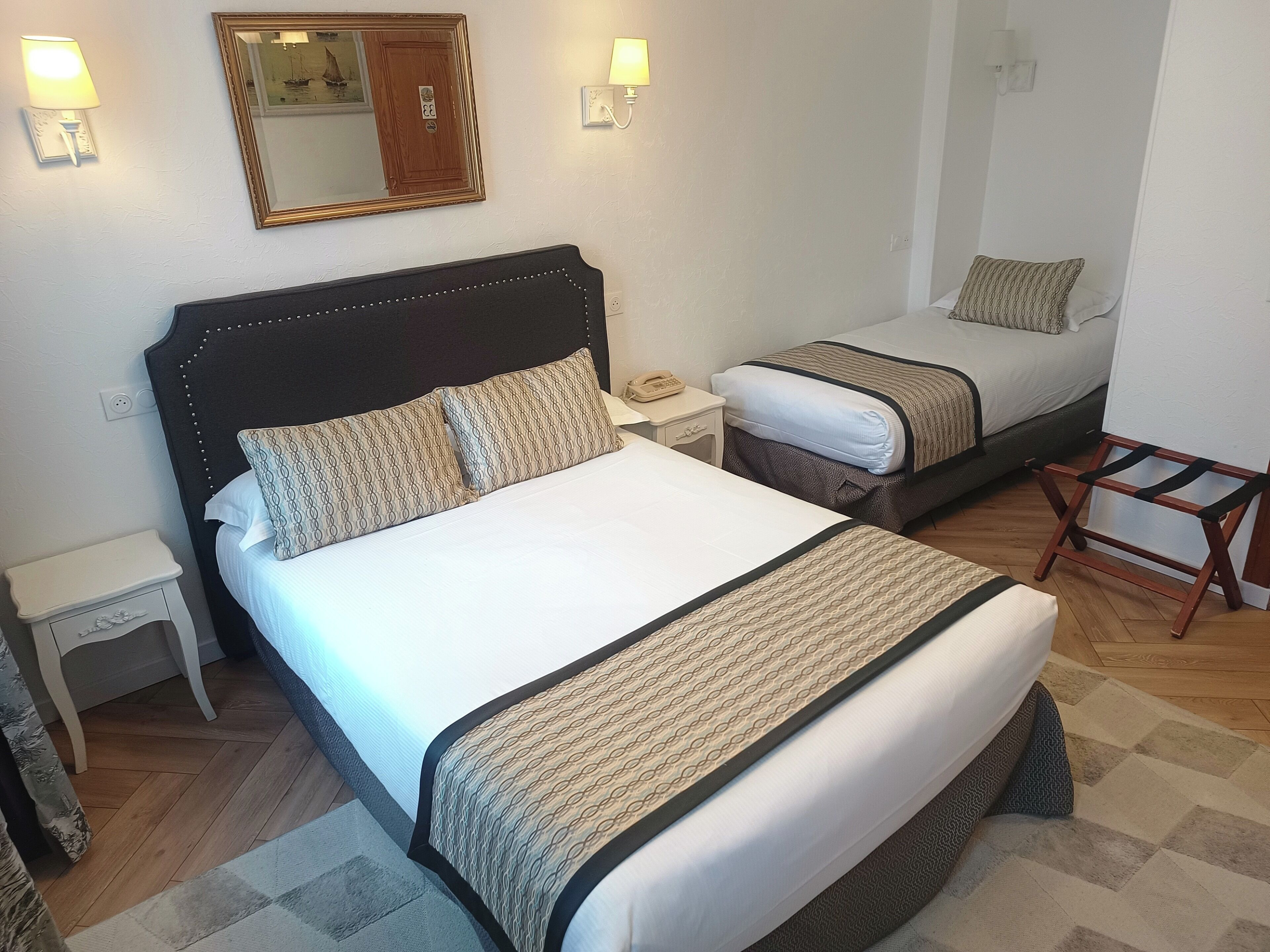 Ropa de cama de alta calidad, decoración personalizada y escritorio 