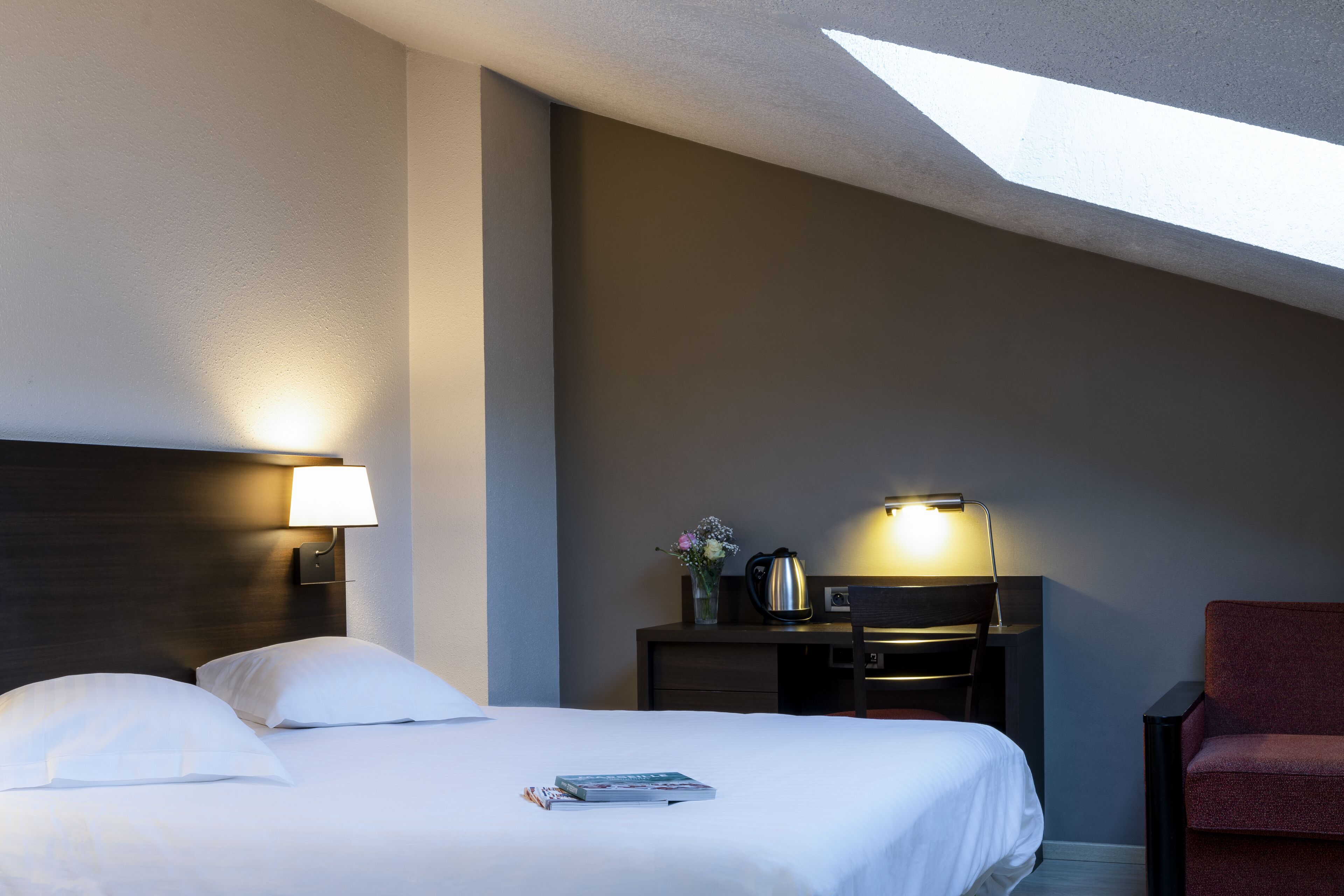 comfort double room (attic with velux) | 1 bedroom, in-room safe, soundproofing, free cots/infant beds