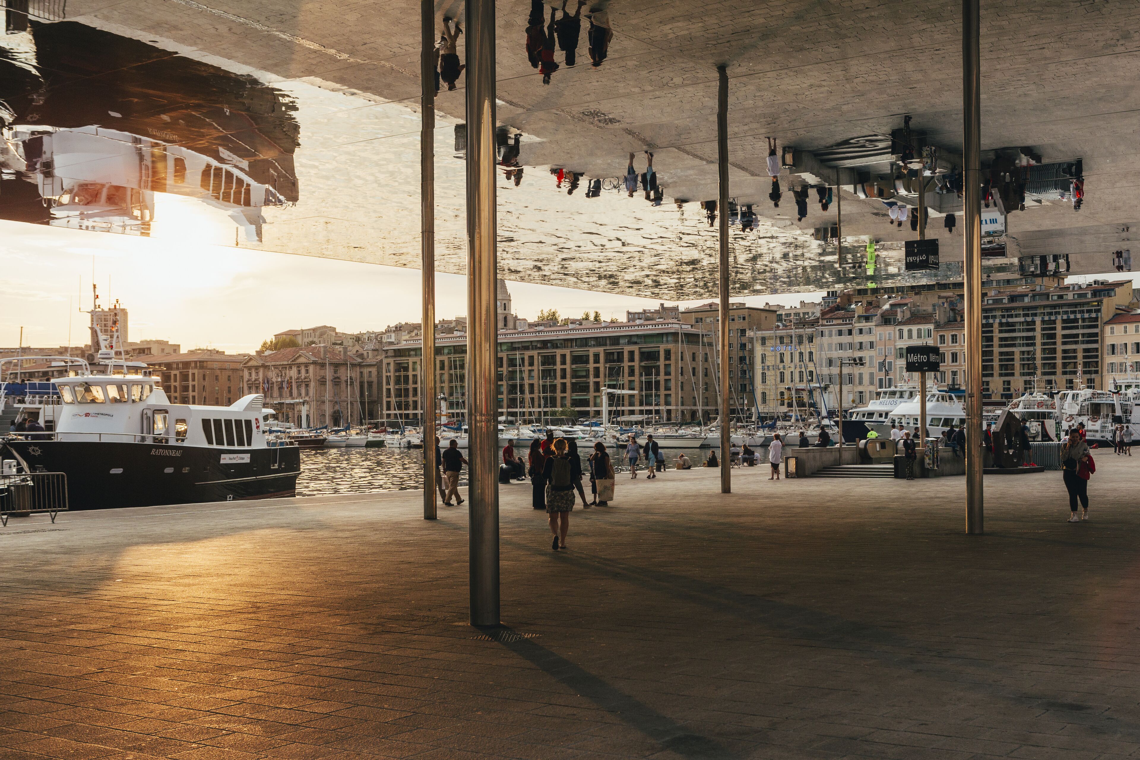 Photo - Escale Oceania Marseille Vieux Port