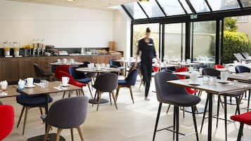 Daily buffet breakfast (EUR 16 per person)