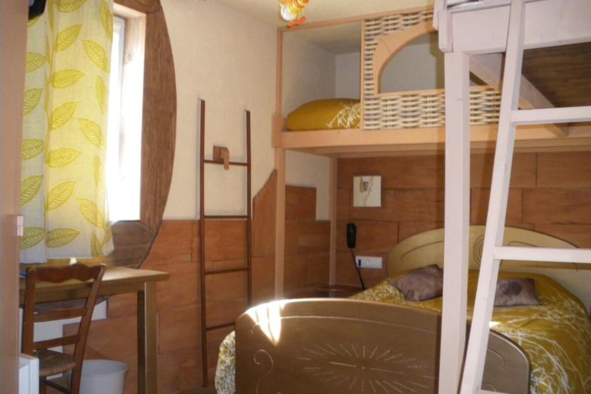 Quadruple room