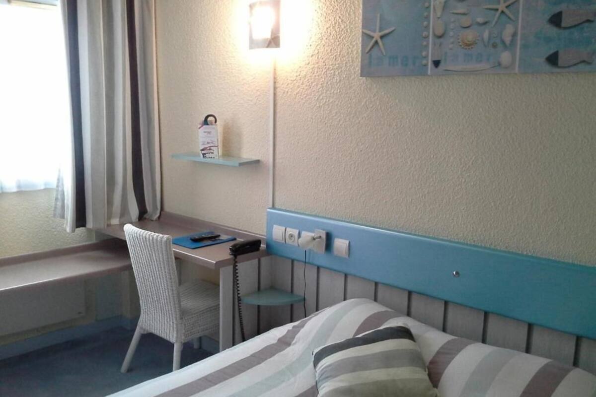 Desk, blackout drapes, WiFi (free), individually decorated