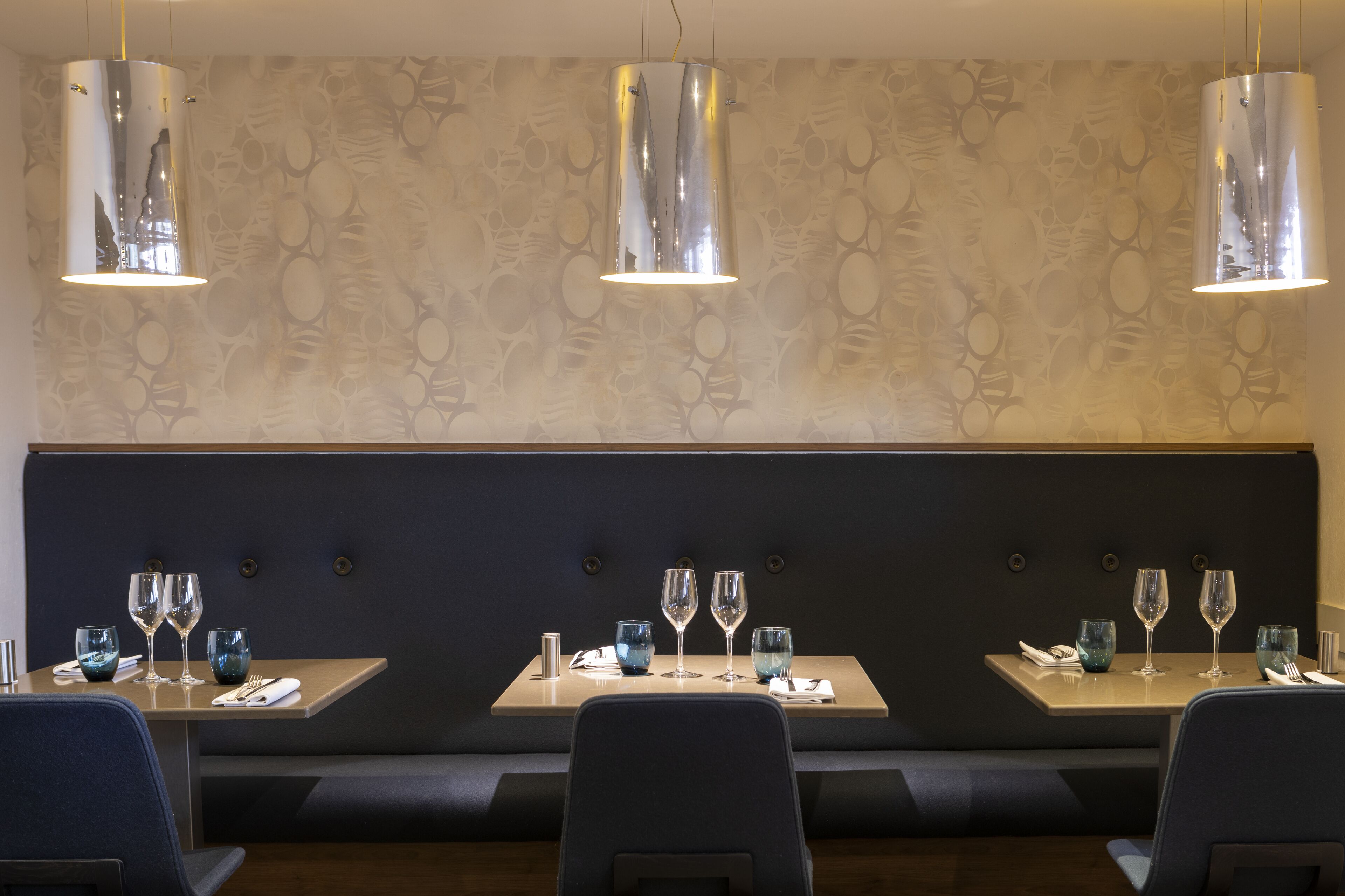 lunch and dinner served, french cuisine