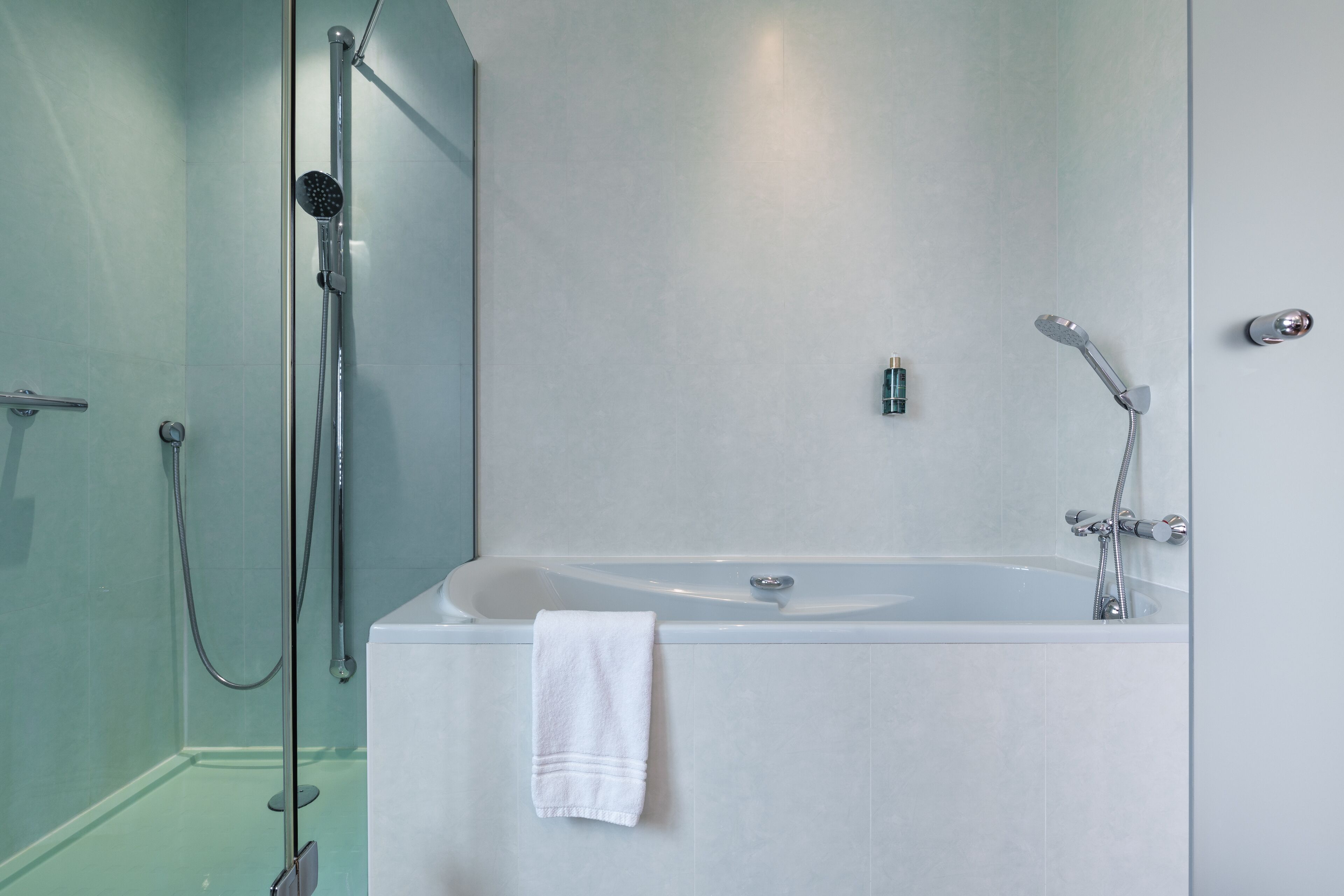 connecting family room | in-room safe, desk, soundproofing, free wifi