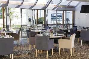 Daily buffet breakfast (EUR 20 per person)