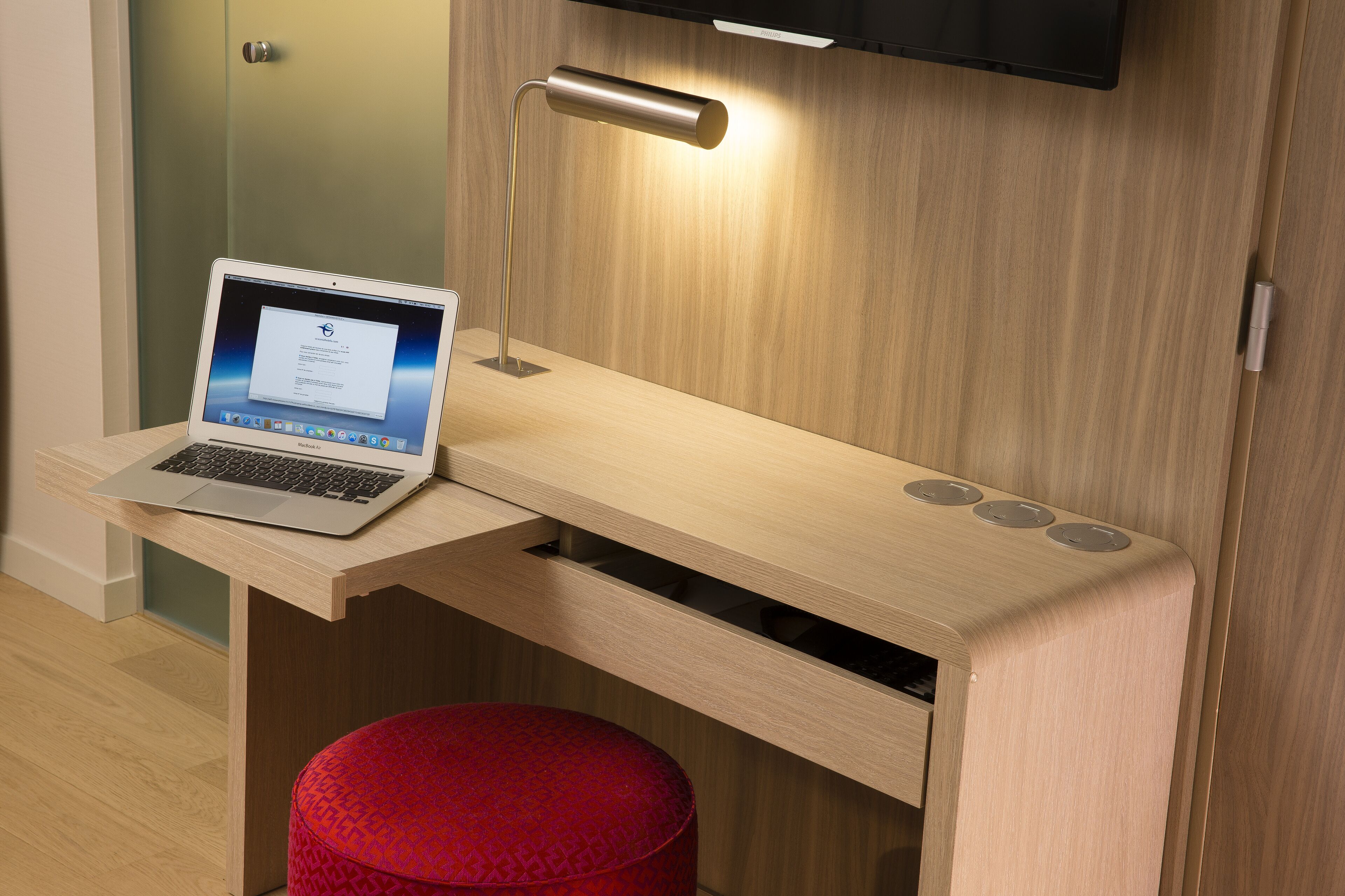 Premium bedding, in-room safe, desk, blackout curtains