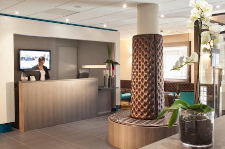 Lobby. Escale Oceania Quimper